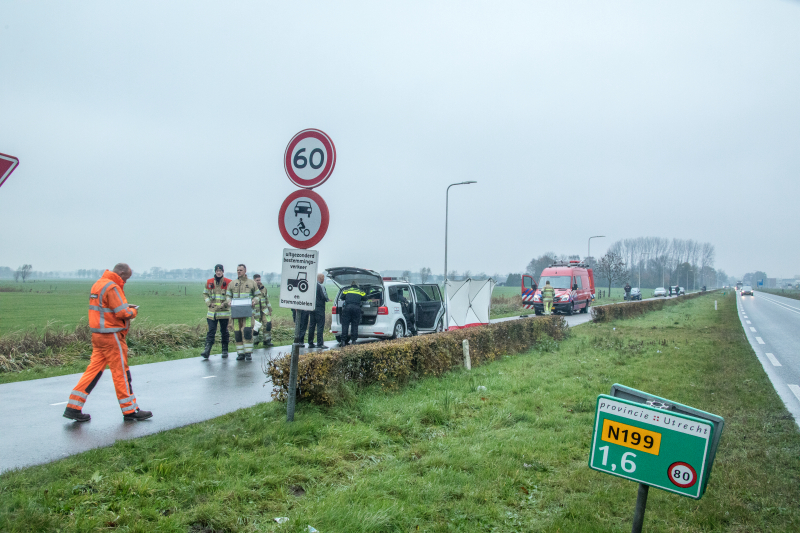 Brommobiel te water bestuurder overleden