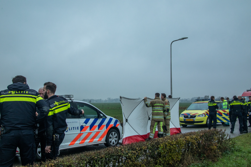Brommobiel te water bestuurder overleden