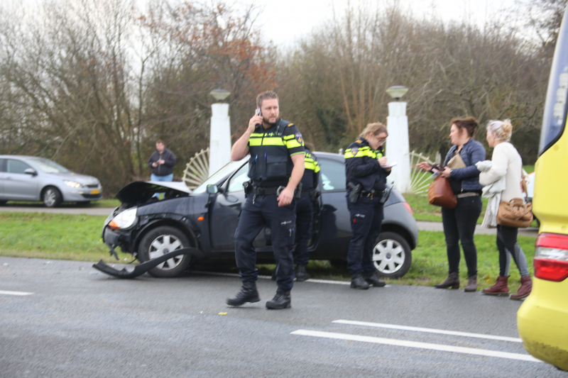 Veel schade na botsing met tractor