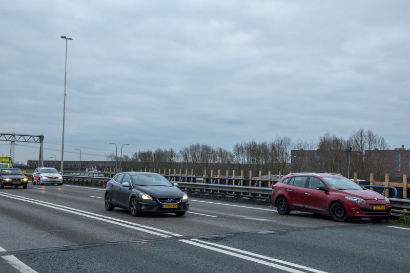 Drie voertuigen beschadigd bij kop-staartbotsing