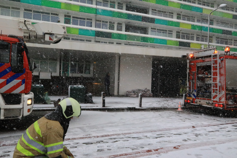 Veel rookontwikkeling bij matrassenbrand