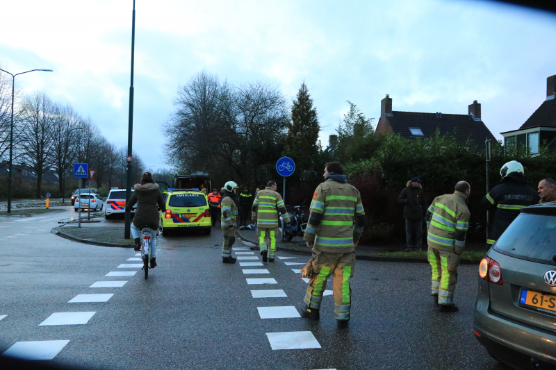 Brommerrijder aangereden door bestelbus