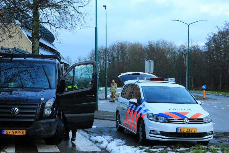 Brommerrijder aangereden door bestelbus