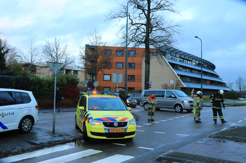 Brommerrijder aangereden door bestelbus