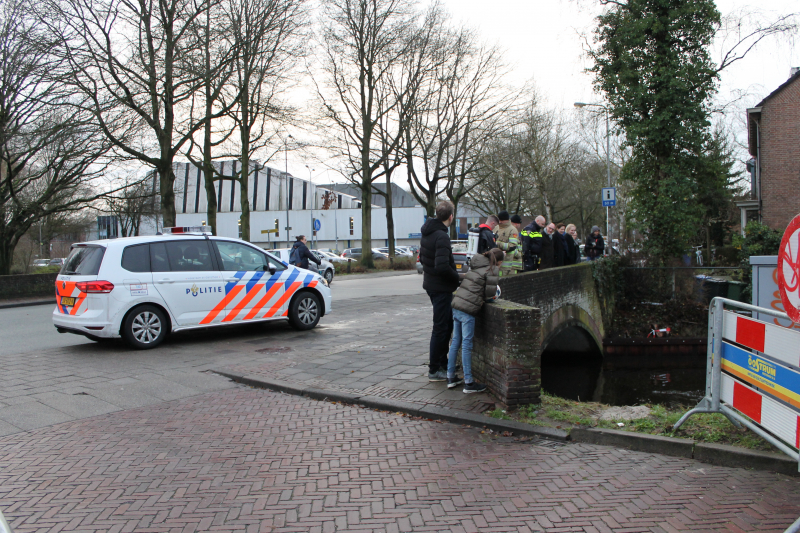 Duikers zoeken naar gedumpte sieraden na inbraak jonge (14) nep Kika-collectanten