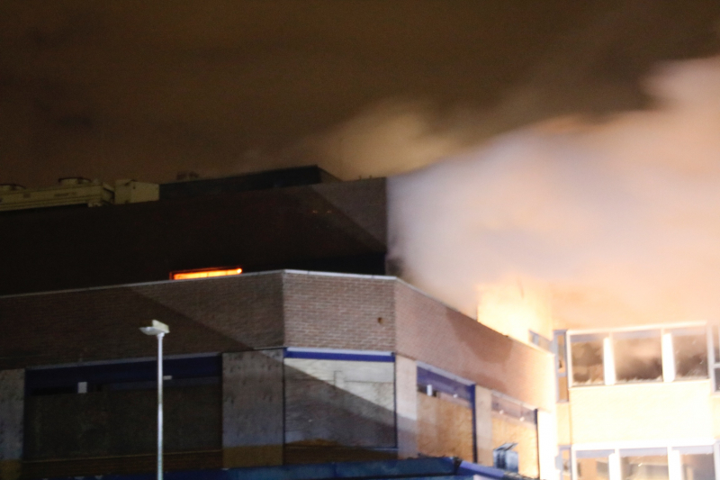 Slooppand in lichterlaaie