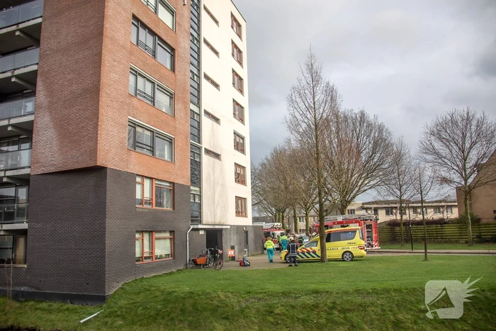 Persoon overleden bij flat brand