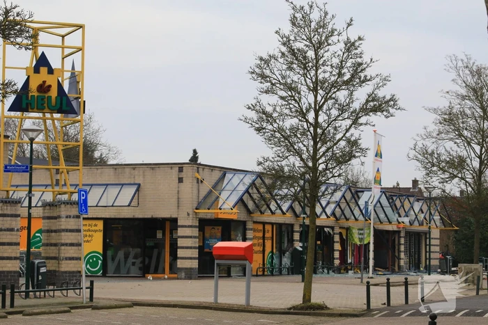 Enorme schade na plofkraak
