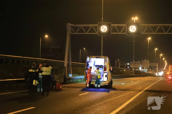 Snelweg dicht na flinke crash