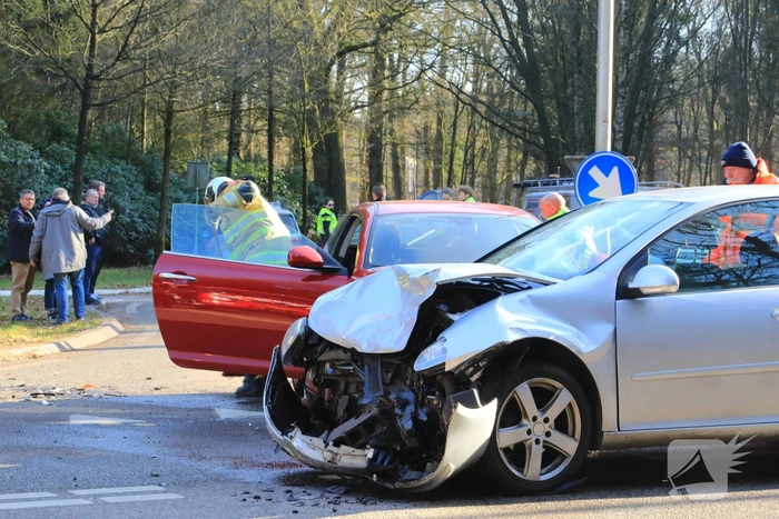 Flinke crash op kruising