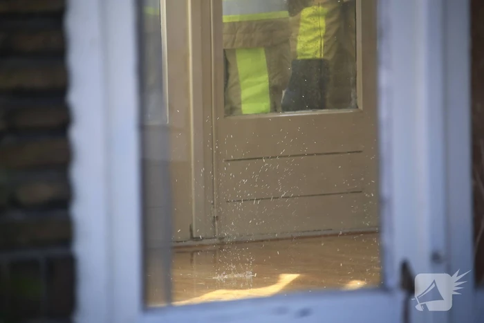 Woonkamer leegstaande woning blank