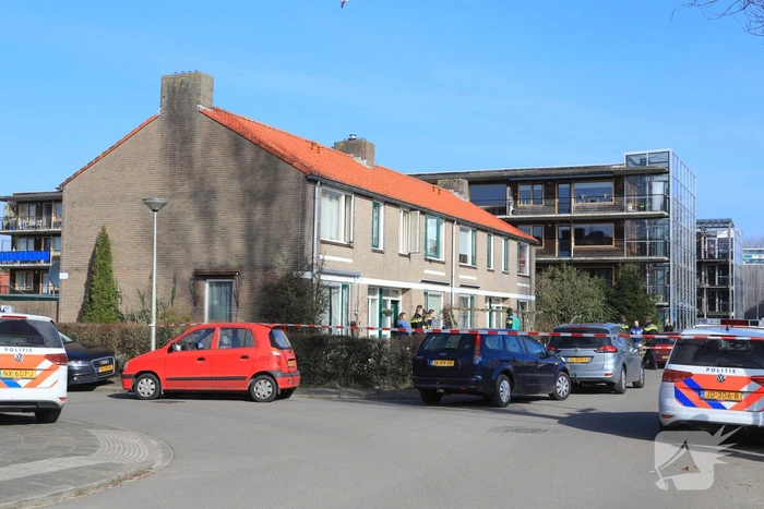 Politie-onderzoek na overleden persoon in woning