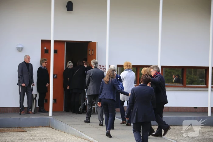 Mies Bouwman in besloten kring gecremeerd