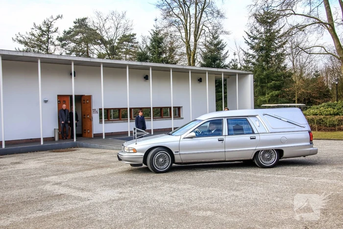 Mies Bouwman in besloten kring gecremeerd