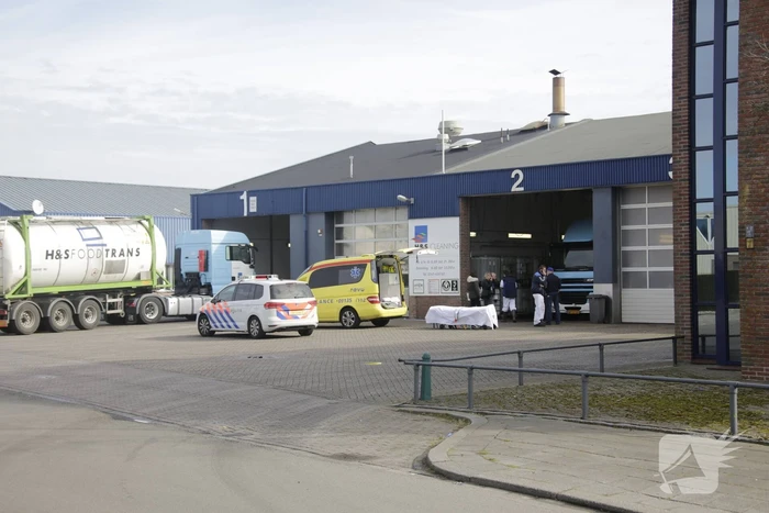 Persoon gewond bij bedrijfsongeval