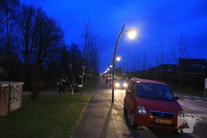 Overstekende scooterrijder aangereden