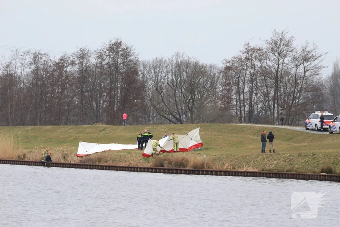 Overleden persoon in water aangetroffen