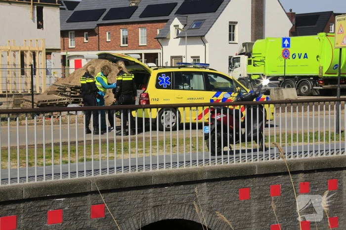 Scooterrijdster gewond na ongeval