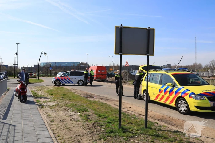 Scooterrijdster gewond na ongeval