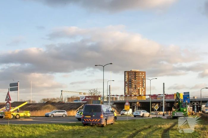 Herstelwerkzaamheden na aanrijding met hoogtebalk