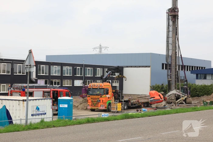 Kraanmachinist overleden na vallende heipaal