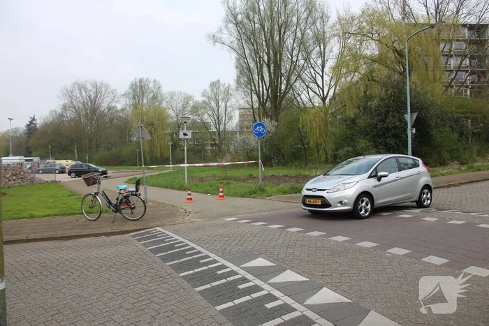 Fietsster aangereden door auto