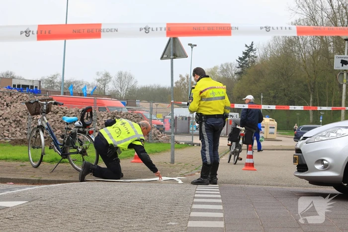 Fietsster aangereden door auto
