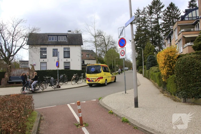 Scholiere gewond na valpartij