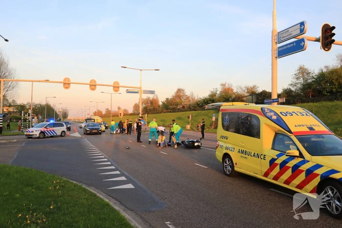 Overstekende fietsster aangereden door motor