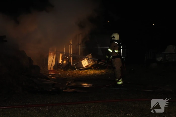 Uitslaande brand verwoest schuur