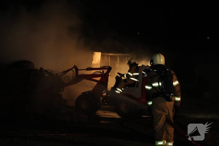 Uitslaande brand verwoest schuur