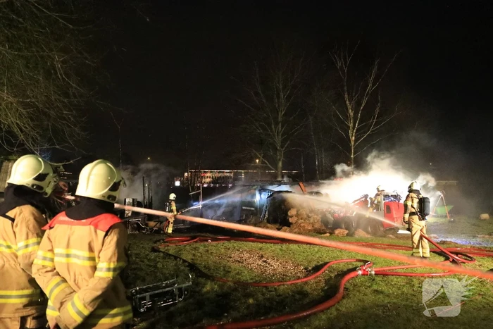 Uitslaande brand verwoest schuur