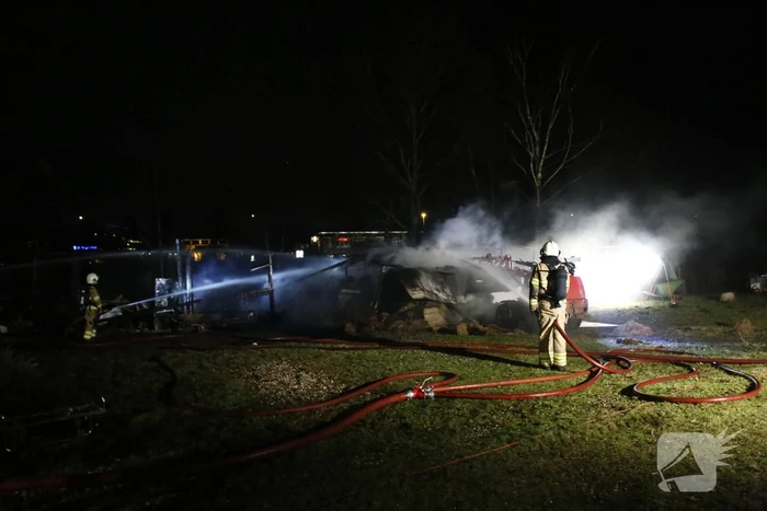Uitslaande brand verwoest schuur