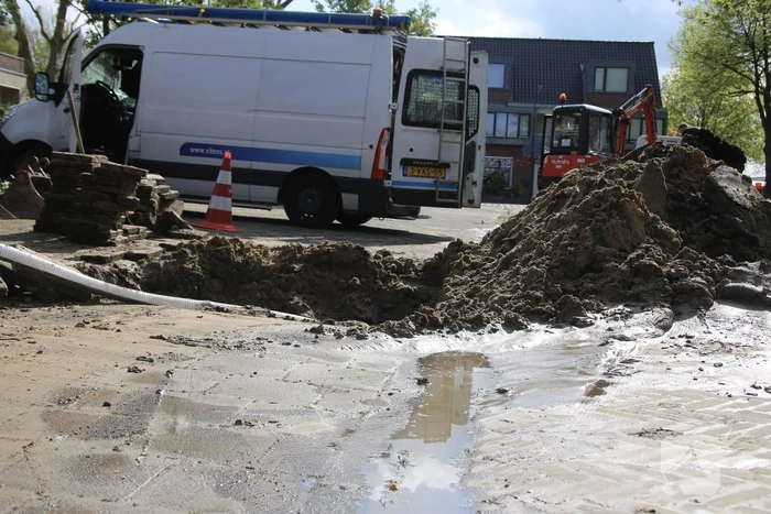 Waterballet door gesprongen waterleiding