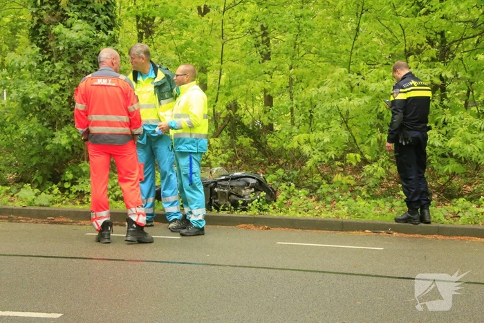 Voetganger ernstig gewond na botsing met scooter