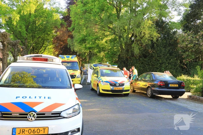Overstekende fietser zwaargewond na aanrijding