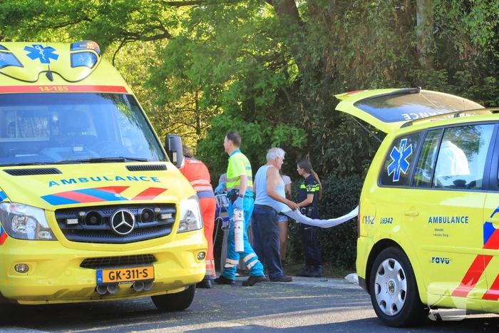 Overstekende fietser zwaargewond na aanrijding