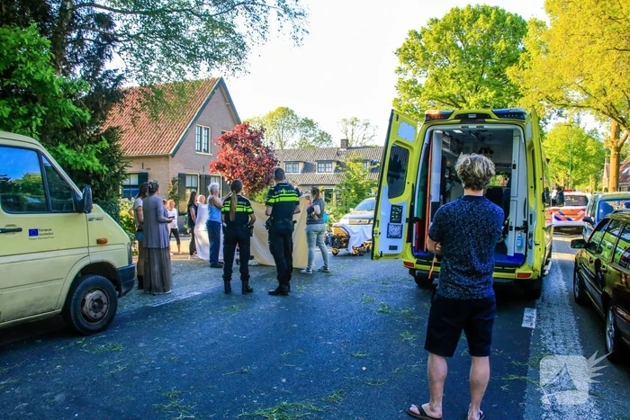 Overstekende fietser zwaargewond na aanrijding