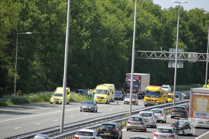 Twee rijstroken dicht na ongeval met vrachtwagen