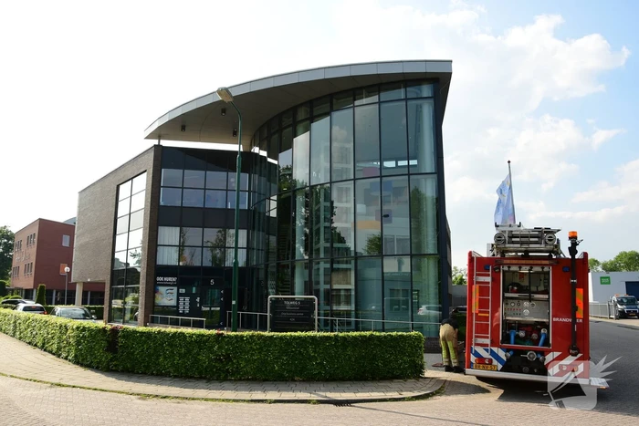 Gesprongen waterleiding zet kantoor blank