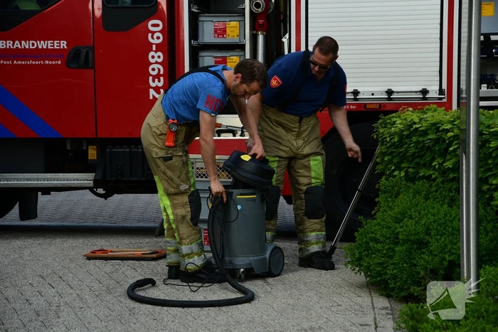 Gesprongen waterleiding zet kantoor blank