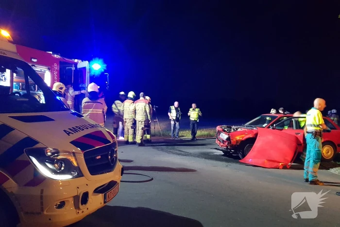 Gewonde bij aanrijding tussen bestelwagen en auto