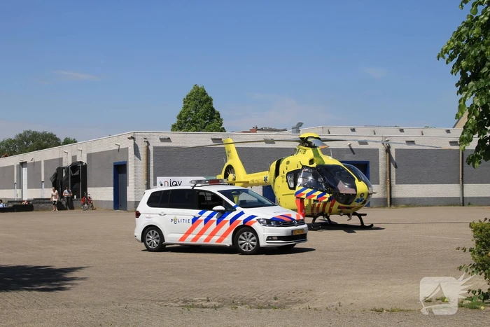 Vrouw zwaargewond bij woningbrand