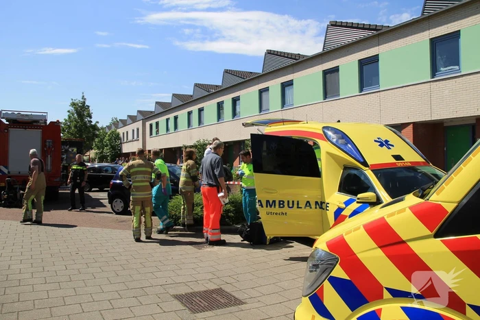Vrouw zwaargewond bij woningbrand