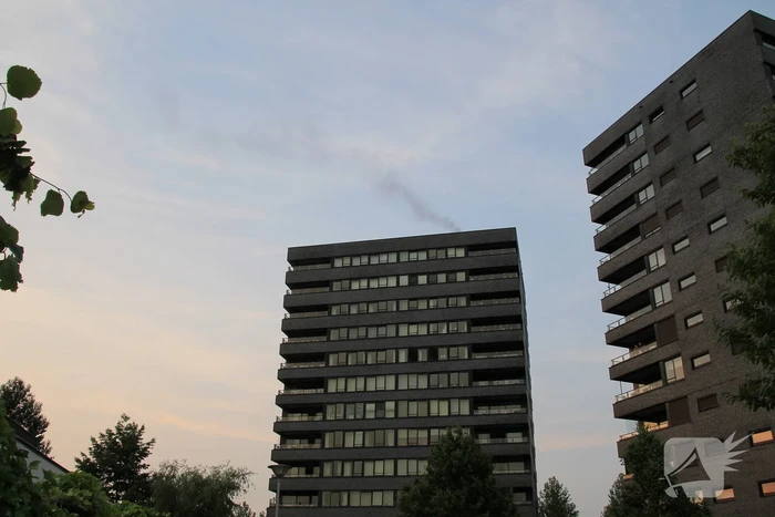 Rook op dak van flatgebouw een mysterie