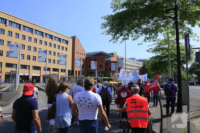 Buschauffeurs houden protestmars