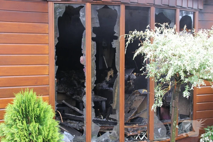 Chalet zwaar beschadigd door brand