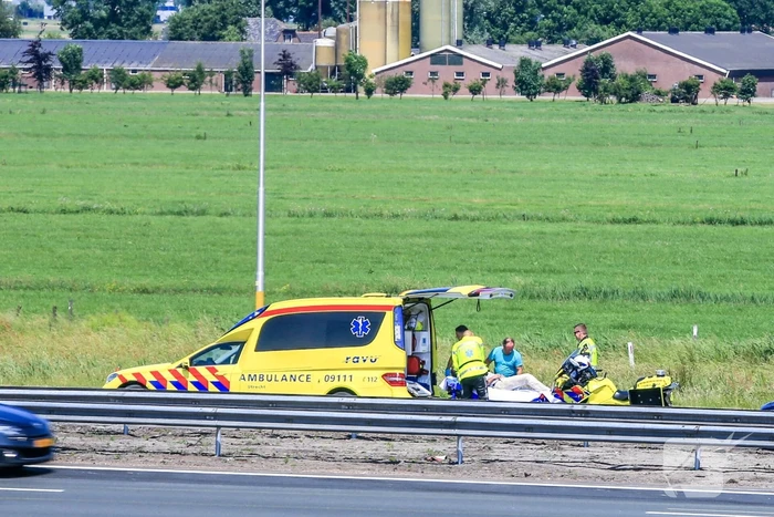 Bestuurder gewond na kop-staartbotsing