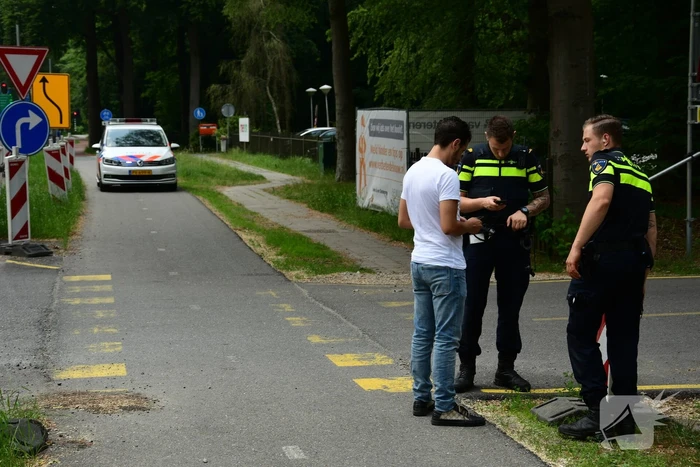 Fietsster gewond na aanrijding met auto