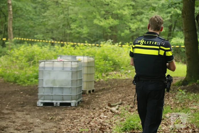 Drugsafval gedumpt in bos